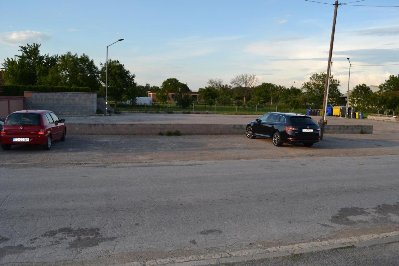 Restauracia-Penzion Altana Ludanice Exteriér fotografie